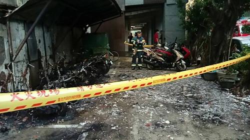 �����ֳ���������ߡ�ͼƬ��Դ��̨�塶���ϱ��� �������ž�/����