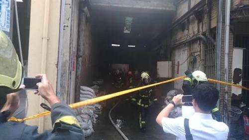 �����ӵ��������ڶ�¥������ʬ��ͼƬ��Դ��̨�塶��ʱ���ӱ��� �����/��