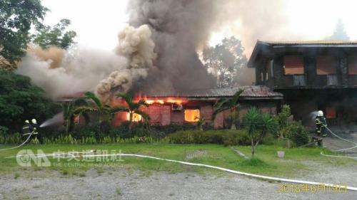 �����ֳ�(̨�廨�����������ṩ)