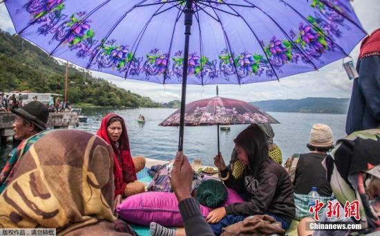 ��Ϊû�м�¼�˿������Ĳյ���û�г˿�Ʊ�����ϣ�����Ҳû������ȷ�������¹�ʱ���ϵ��״����˶����ˡ��ٷ��������Ϊ80�ˣ�������ʧ��������Ѹ��������ʵ��������ȻҪ�߳��ܶࡣ