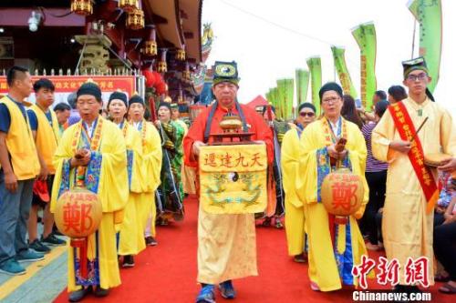 6��21�գ�ũ�����³��ˣ�������֣�����ס�֣�ɹ����������������ڡ��ɹ���������ϰ���ͬ����֣�ɹ�������硡��