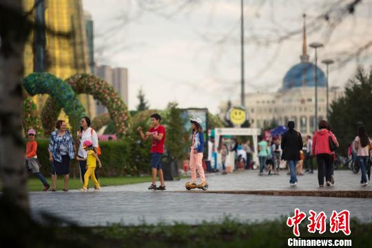 ��˹���������ڽ�ͷ���С���ͨ�繩ͼ