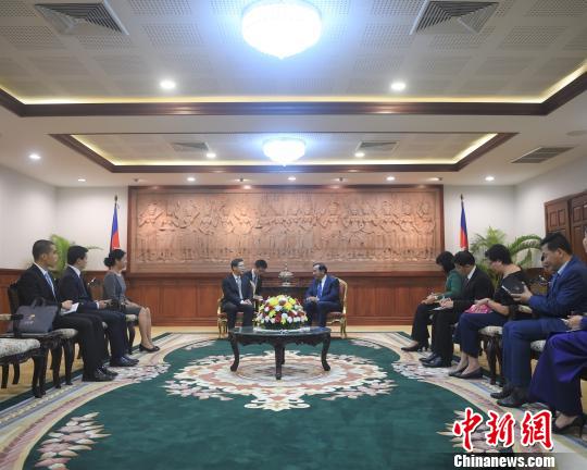 ͼΪ˫�����л�̸������ҫ�� ��