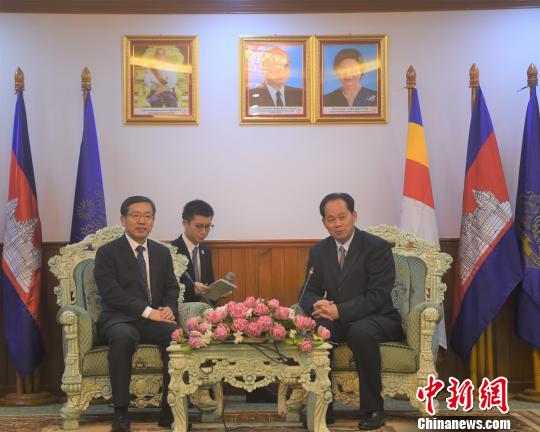 ͼΪ˫�����л�̸������ҫ�� ��