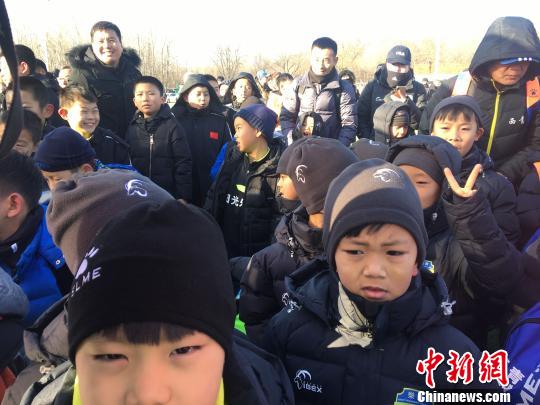 ͼΪ������Сѧ���˶�Ա��������ˮ ��