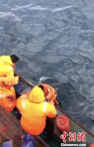 ͼΪ���Ѿ��ֳ���̨�ݺ��¾ֹ�ͼ