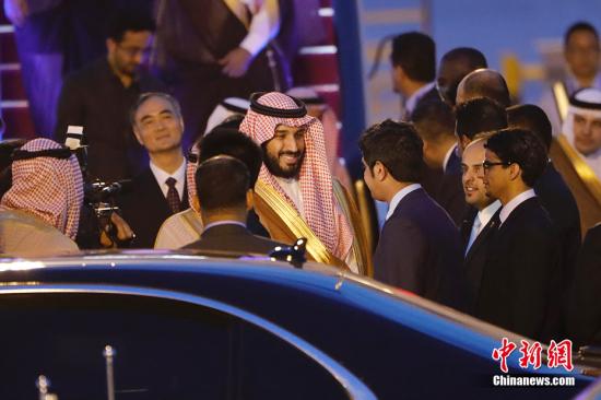 ����ͼ��ɳ�������̳����º�Ĭ��(�м�)�� ��������� ʢ���� ��