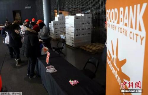 ����ͼ��1��22�գ�ŦԼʳƷ��������Ϊ�������رա����ܵ�Ӱ����������Ա���ַ�ʳƷ��