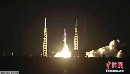 ����ͼ������ʱ��2018��6��29�գ���������ά�����ǣ�����ý����������̫��̽��������˾(SpaceX)����ӥ9�š����ػ����װ��2.7�����ʵġ������ɴ�(Dragon)�������ʿռ�վ��