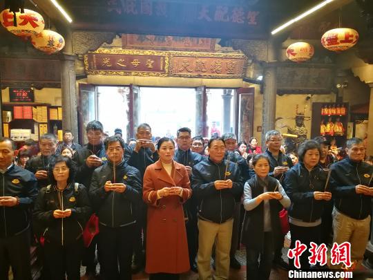 ͬ������ ��Ⱥ�� ��