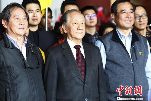 3��12��������ɽ��������94��������գ��µ���ϯ��Ľ��(ǰ��)ǰ��λ��̨��������ɽ����ݣ�������ɽͭ���׻�Ȧ��<img height=���� ��СԸ ��