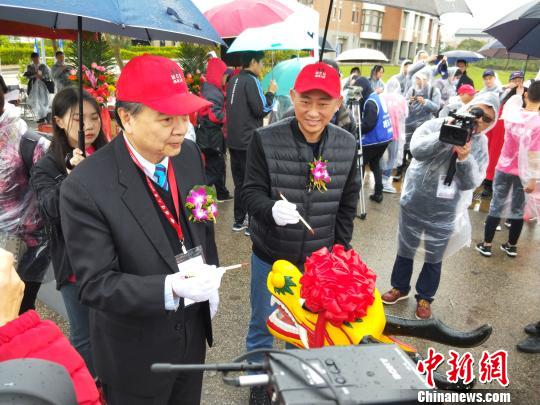 ������ѧУ������(��)���������س������(��)Ϊ���۵㾦���������� ������ ��