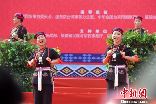 ��������������ͬ���Ը贫�顢������ѣ�̨��Ц���������������󡣡��Ž� ��