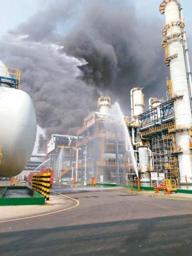 ̨��������᳧��̨������������7�շ�����������������Ա������(ͼ��̨�塶���ϱ���/�����ظ��ṩ)